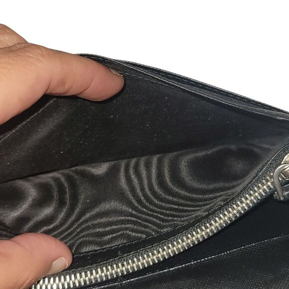 Prada Black Leather Wallet Minimalist Design In Preloved Condition - Picture 5 of 11